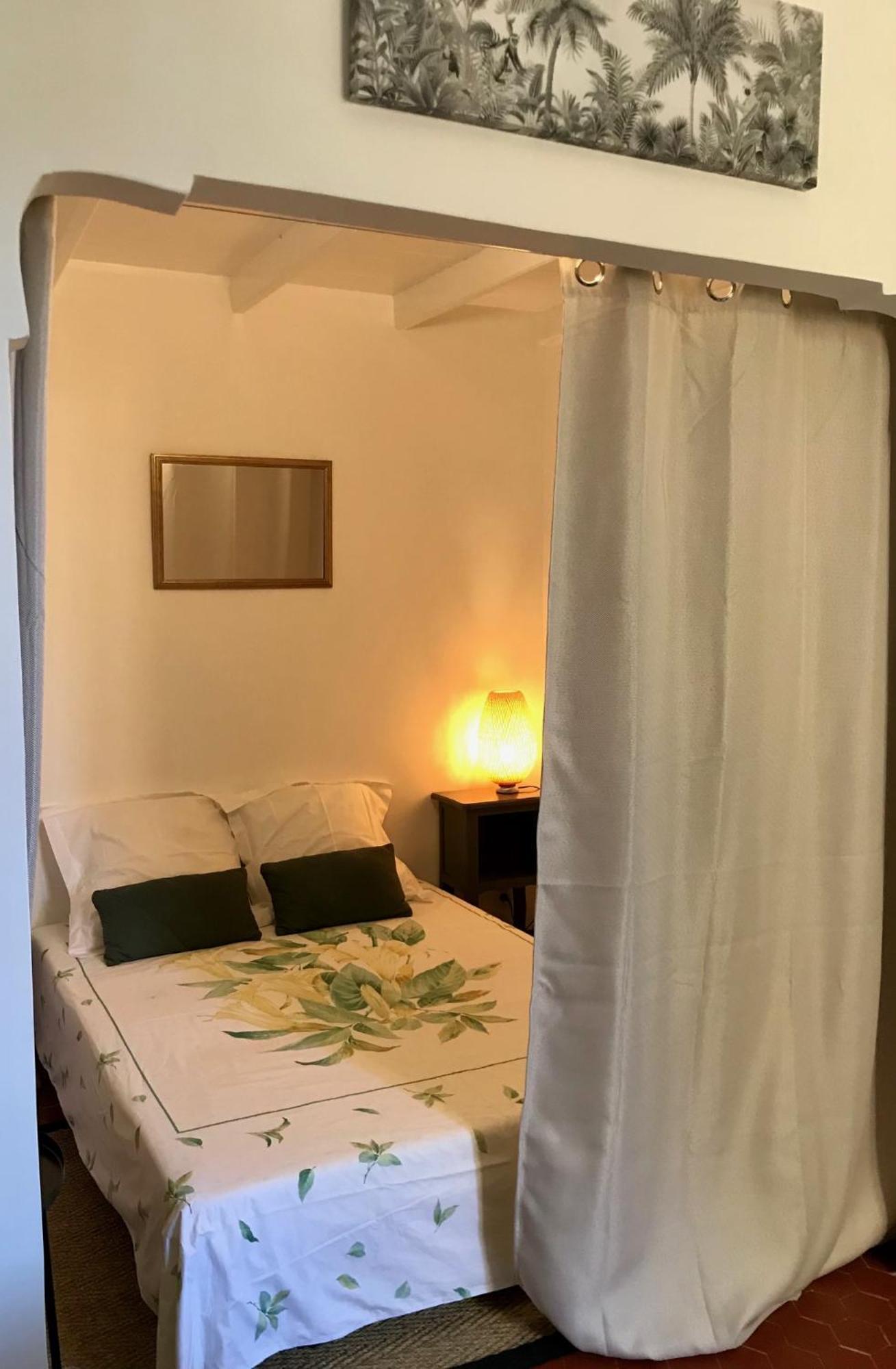 Petit Cocon Apartamento Villefranche-sur-Mer Exterior foto